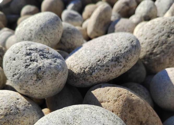Купить речную и морскую гальку напрямую у производителя с доставкой  купить в Тюмени от производителя, без посредников